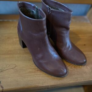 Johnston & Murphy Women's Block Heel Boots Size 9-1/2